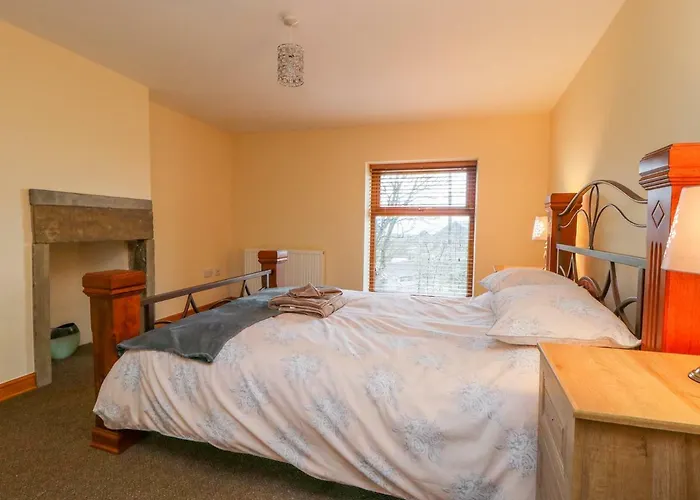 Moscow Mews * Bradford (West Yorkshire)